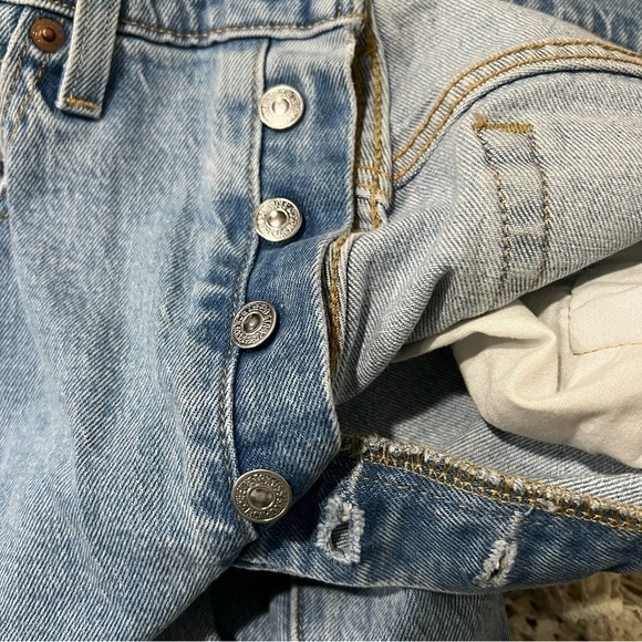 Levi 501 Women’s 30 Light Wash Skinny Filiforme Button Fly Denim Jeans Y - Picture 5 of 10